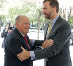 El Príncipe de Asturias, con el Secretario General Iberoamericano, Enrique Iglesias