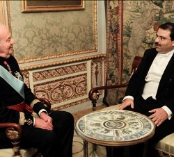 Don Juan Carlos con el embajador de Egipto