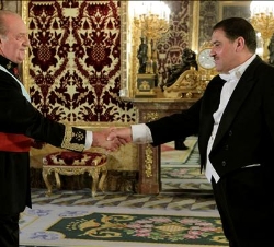 El embajador de Iraq entrega sus credenciales a Don Juan Carlos