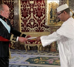 Su Majestad recibe las acreditaciones del embajador de Mali