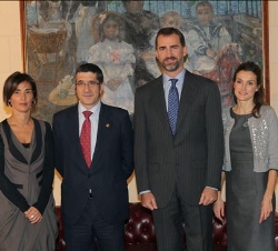Los Príncipes con el lehendakari del Gobierno Vasco y su esposa, en el Palacio de Artaza
