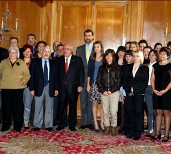 Fotografía de grupo con los galardonados con la Medalla de Asturias 2010