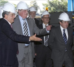 Don Juan Carlos durante su visita a las instalaciones de Atlantic Copper
