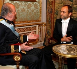 El Rey conversa con el Embajador del Reino de Noruega