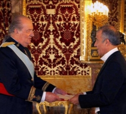 Su Majestad el Rey recibe al Embajador de la República Islámica de Afganistán