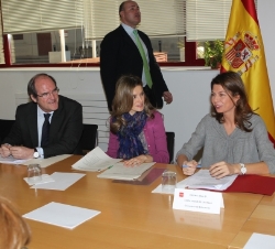 La Princesa, junto al ministro de Educación y la consejera de Educación de la Comunidad de Madrid