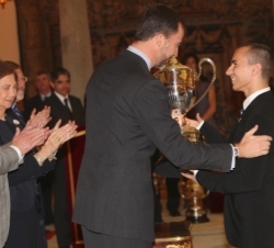 Don Felipe entrega a Jorge Lorenzo el Premio Don Felipe de Borbón