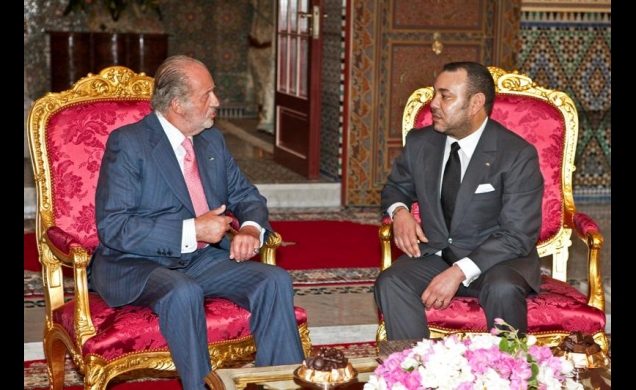 Don Juan Carlos y Mohamed VI, durante su encuentro en el Palacio Real de Marraquech