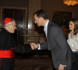 Don Felipe y Doña Letizia saludan a Su Excelencia el Cardenal Arzobispo de Madrid, D. Antonio María Rouco