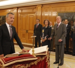 Antonio Camacho Vizcaíno promete su cargo como ministro del Interior