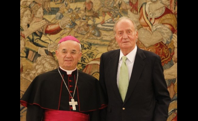 Don Juan Carlos junto a Monseñor Renzo Fratini