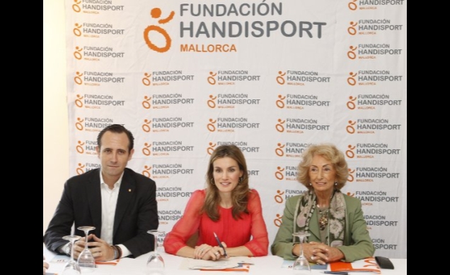 La Princesa de Asturias junto al presidente de las Illes Balears, José Ramón Bauzá y la presidenta de la Fundación Handisport, Cristina Martín