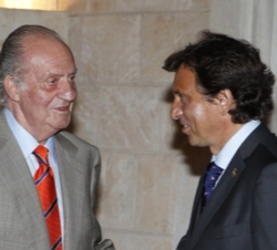Don Juan Carlos con el alcalde de Palma