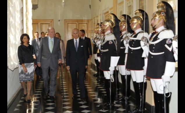 Su Majestad el Rey a su llegada al Palazzo Grimaldi della Meridiana