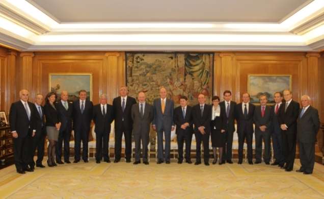 Don Juan Carlos con los miembros del Consejo de Administración de Bankia
