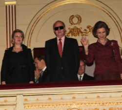 Los Reyes, acompañados por la Primera Dama de Rusia, en el palco presidencial