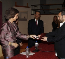 Doña Sofía entrega uno de los galardones
