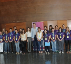 Fotografía de grupo con voluntarios del Impulsa Forum