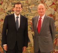 Despacho de Su Majestad el Rey con el presidente del Gobierno, D. Mariano Rajoy Brey. Don Juan Carlos, con el presidente del Gobierno 