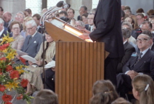 El Rey Juan Carlos recibe el premio Carlomagno en Aquisgrán (Alemania Federal)
