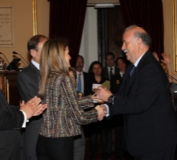 La Princesa entrega a Vicente del Bosque el Premio a la Solidaridad