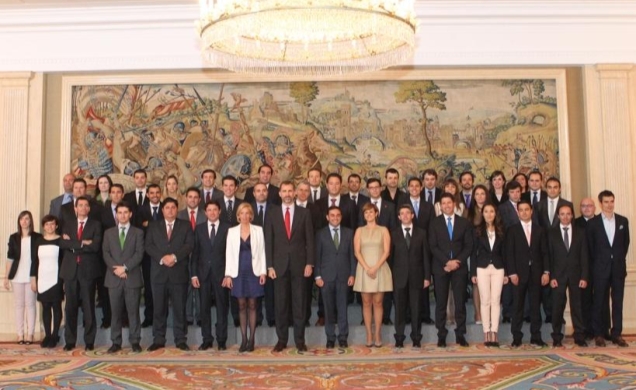 Su Alteza Real el Príncipe de Asturias con una representación de la Confederación Española de Jóvenes Empresarios (CEAJE)