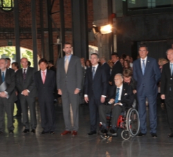 El Príncipe de Asturias, junto al resto de autoridades asistentes al acto de clausura de la Cumbre Mundial de Alcaldes
