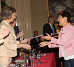 Jaione Gaztañaga recibe, de manos de Su Majestad la Reina, la mención especial "Adelante Familias"
