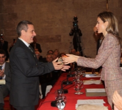 La Princesa de Asturias entrega el Premio de Protección del Medio Ambiente a Xavier Querol