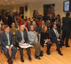 Doña Elena, junto a los ministros Wert y Mato, el presidente del Consejo Superior de Deportes y el presidente del Comité Paralímpico Español