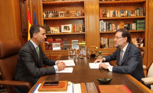 Don Felipe durante su despacho con el presidente del Gobierno, Mariano Rajoy