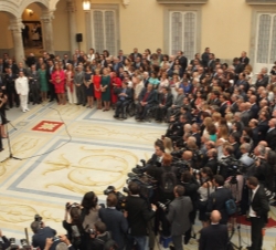 Vista general del Patio de los Borbones durante la recepción ofrecida por Sus Majestades los Reyes a representantes de Entidades de Solidaridad Social