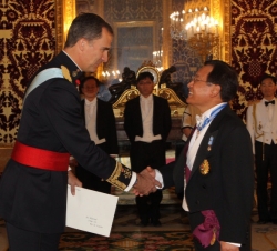 Don Felipe recibe la Carta Credencial del embajador de la República de Corea, Hee-Kwon Park 