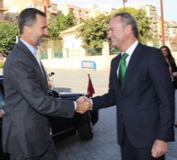 Su Majestad el Rey recibe el saludo del president de la Generalitat Valenciana, Alberto Fabra