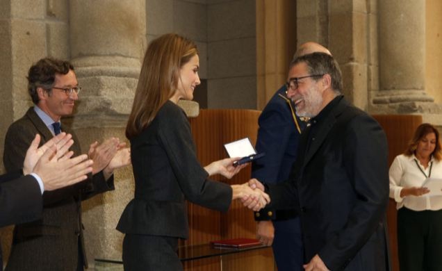Su Majestad la Reina entrega el Premio Velázquez de las Artes Plásticas 2013 a Jaume Plensa.