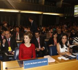 Doña Letizia junto a la primera dama de la República del Perú durante una de las reuniones en la sede de la FAO