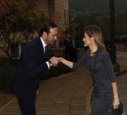 Su Majestad la Reina es recibida por el presidente de las Illes Balears, José Ramón Bauzá, a su llegada a la escuela de Hostelería de la Universidad d