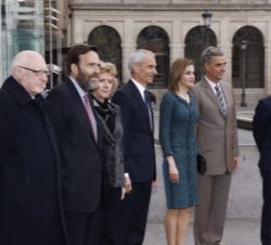 Doña Letizia junto al secretario de Estado de Cultura, el embajador de la Confederación Suiza, la defensora del Pueblo, el presidente del Real Patrona
