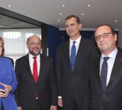Don Felipe junto a Angela Merkel, François Hollande y Martin Schulz