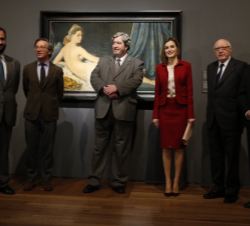 Doña Letizia, con el secretario de Estado de Cultura, el presidente del Real Patronato del Museo Nacional del Prado, el director adjunto de Conservaci