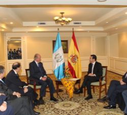 Vista general de la reunión entre Don Juan Carlos y el Presidente electo de Guatemala, Jimmy Morales