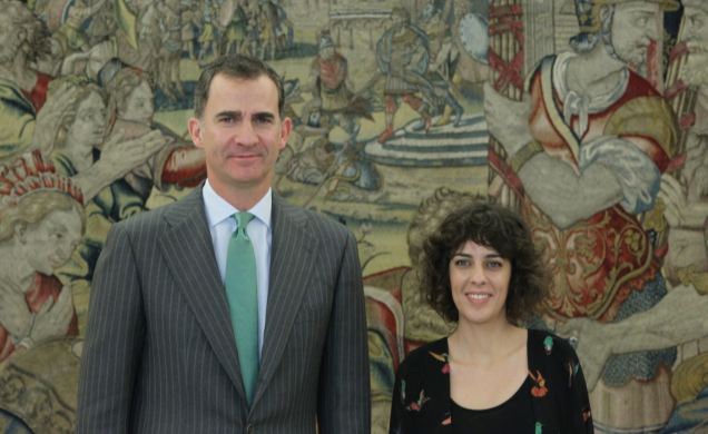 Su Majestad el Rey con la representante designada por Podemos-En Marea-Anvoa-EU, Alexandra Fernández Gómez