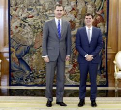 Su Majestad el Rey con el representante de Ciudadanos-Partido de la Ciudadanía (C's), Albert Rivera Díaz