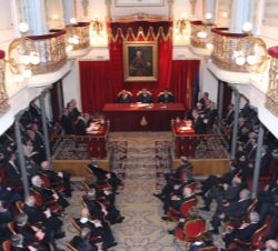 Vista general del Salón de Actos de la Real Academia de Jurisprudencia y Legislación durante el discurso de ingreso de Don Manuel Aragón