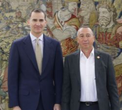 Su Majestad el Rey con el representante designado por Compromís-Podemos-És el Moment (PODEMOS-COMPROMÍS), Joan Baldoví Roda