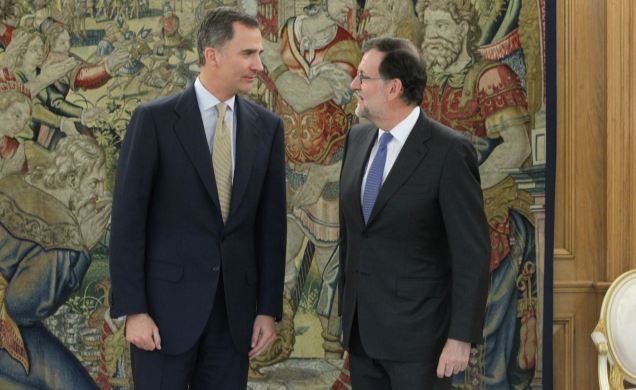Su Majestad el Rey con el representante designado por Partido Popular (PP), Mariano Rajoy Brey