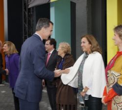 Su Majestad el Rey recibe el saludo de la secretaria de Estado de Investigación, Desarrollo e Innovación, Carmen Vela