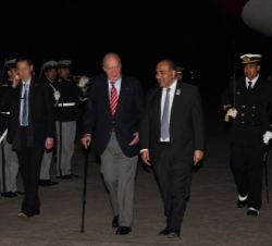 Su Majestad el Rey Don Juan Carlos a su llegada al aeropuerto internacional Benjamín Matienzo de San Miguel de Tucumán