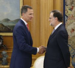 Su Majestad el Rey con Mariano Rajoy representante del Partido Popular (PP) 