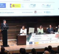 El presidente de la Generalitat Valencia, Ximo Puig, dirige unas palabras durante el acto